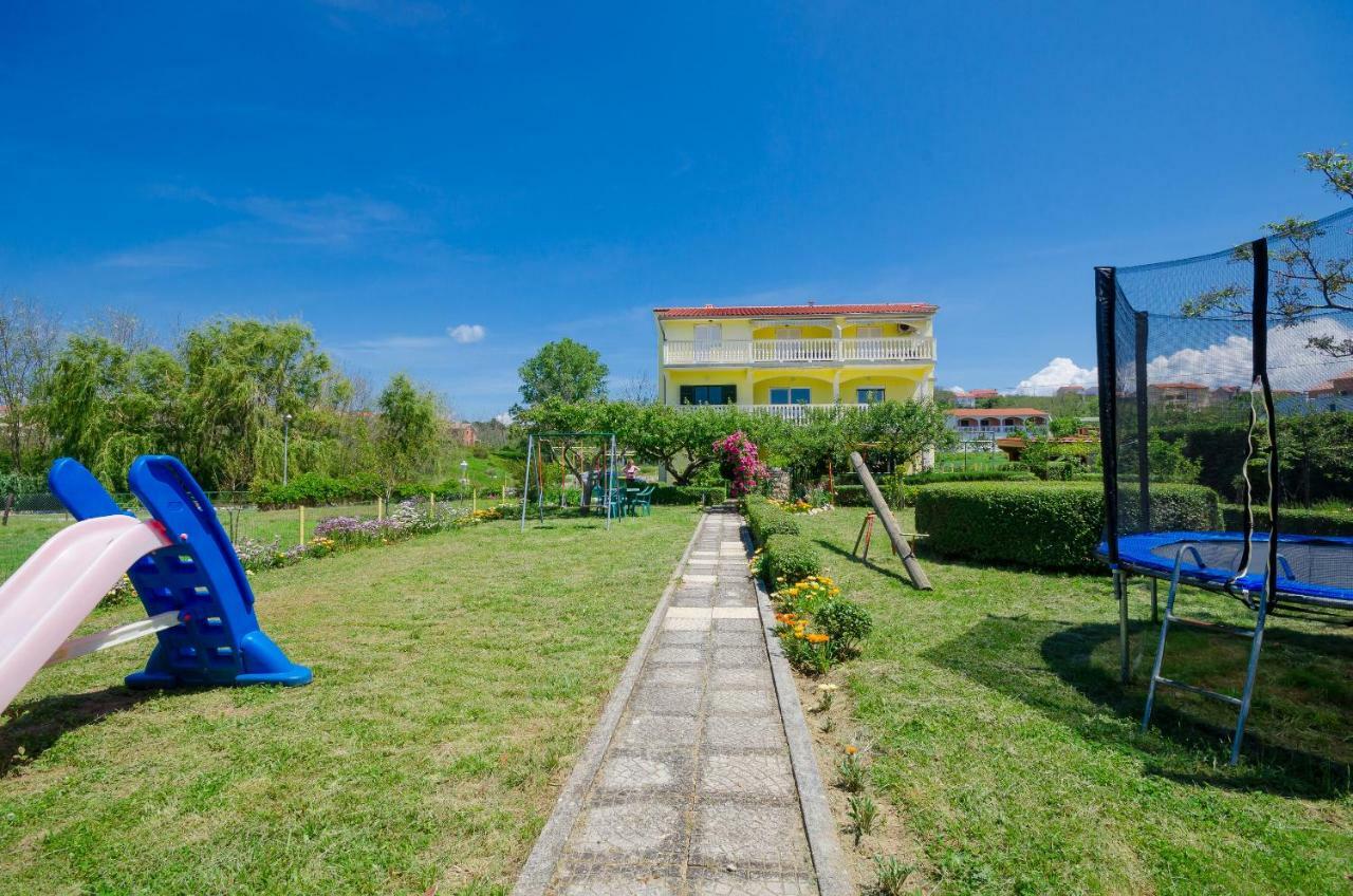 Apartments Boza Lopar Exterior foto